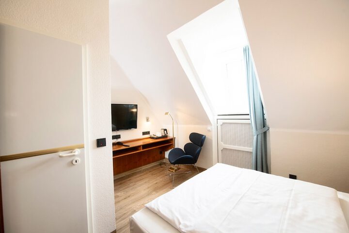 Room 8 of 57