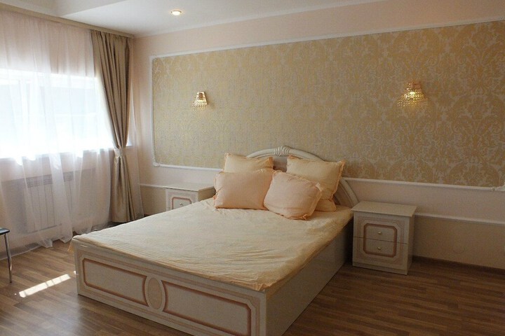 Room 13 of 37