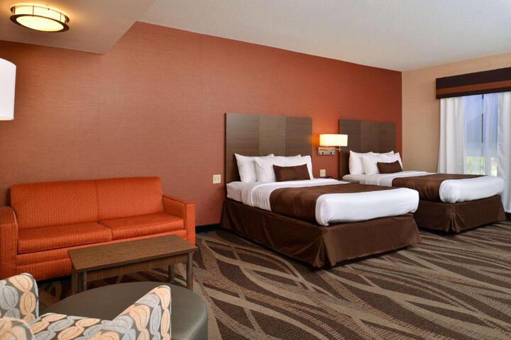 2 Queen Beds Microwave, Refrigerator WiFi Full Breakfast (4 of 5)