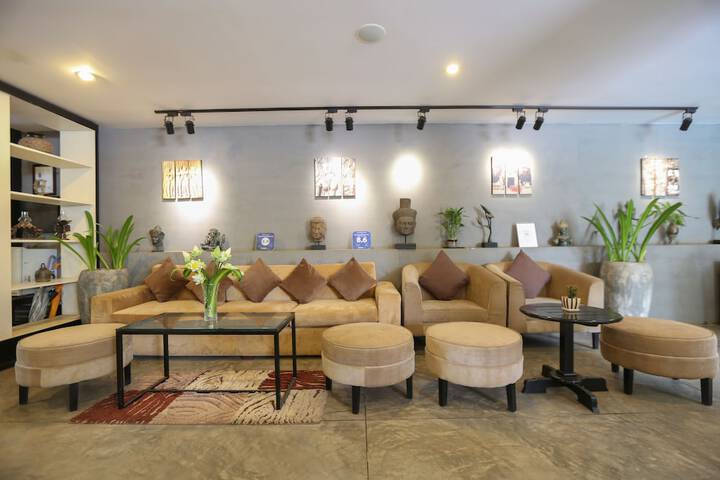 Hotel Lobby