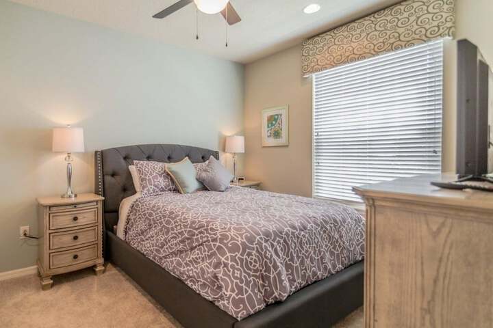 Room 9 of 28