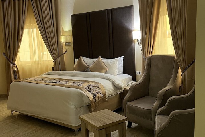 Room 30 of 51