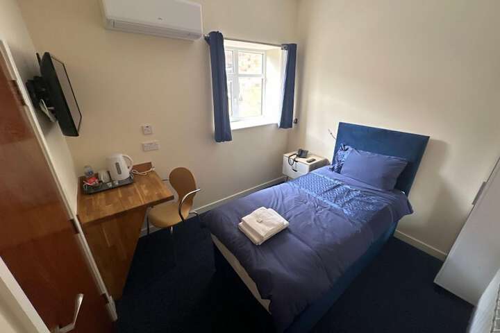 Room 14 of 69