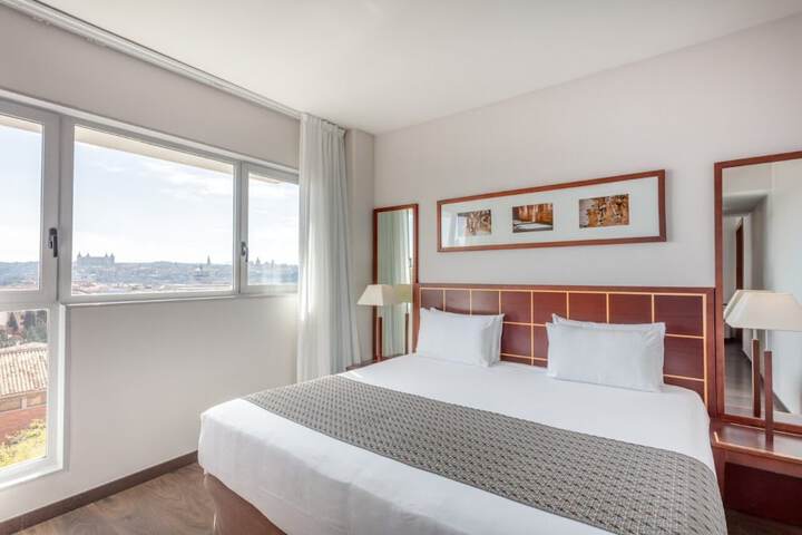 Room 14 of 48