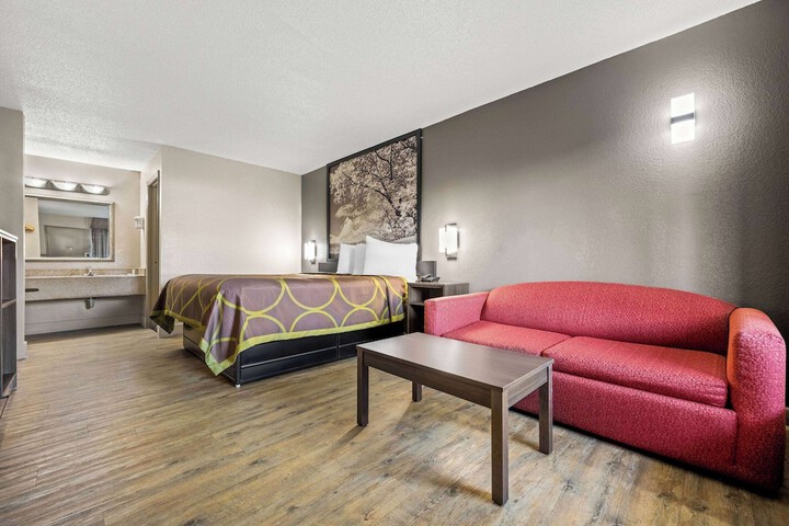 Room 22 of 47