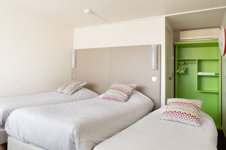 Room 3 of 30