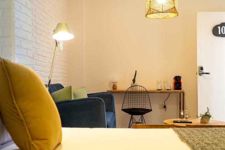 Room 7 of 50