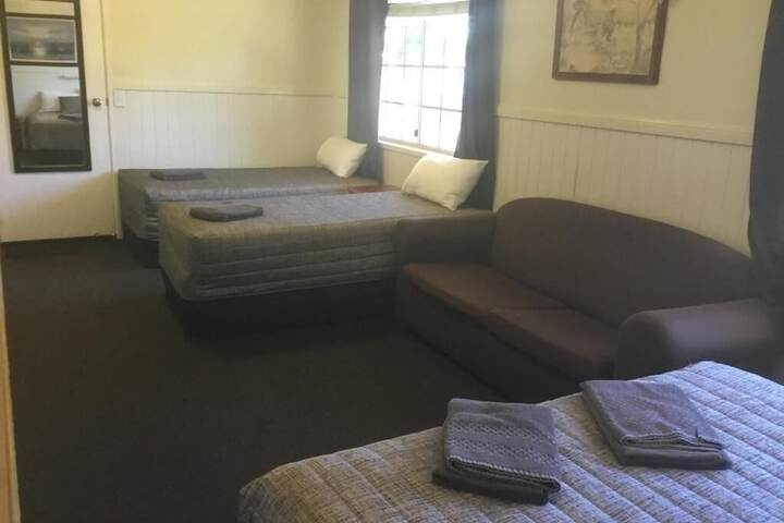 Room 8 of 25