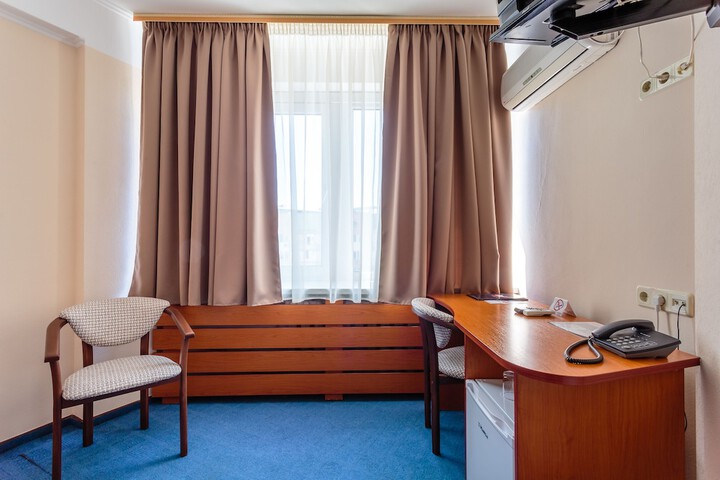 Room 44 of 77