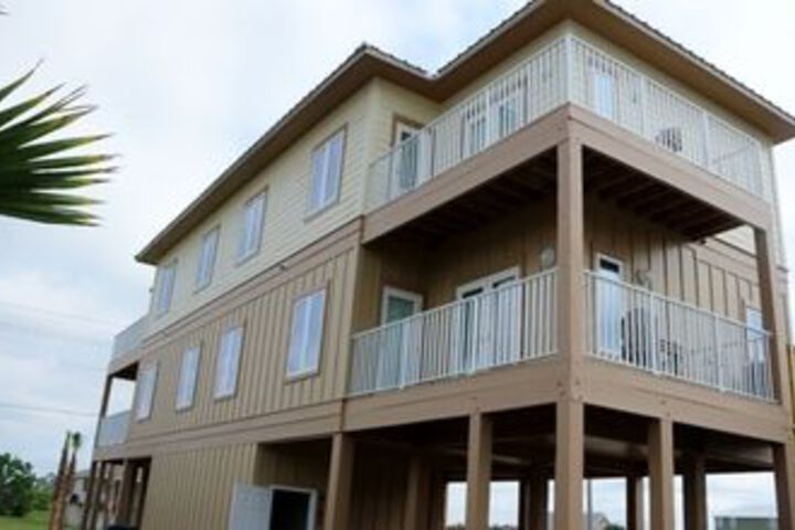 Exterior of Kiran Terrace by Prickett Properties