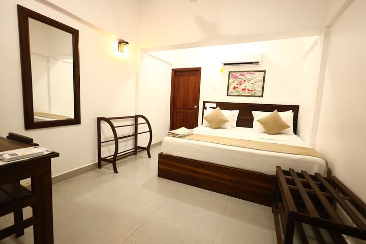 Room 7 of 40
