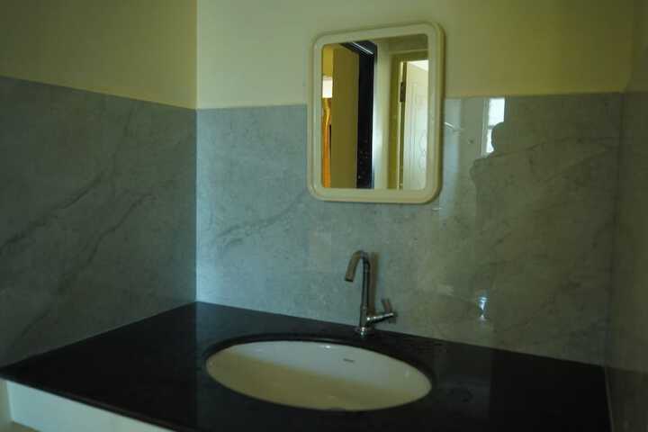 Room 8 of 11