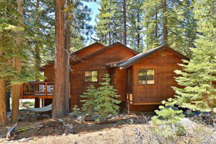 Photo of 4Br 3BA Tahoe Donner House by RedAwning