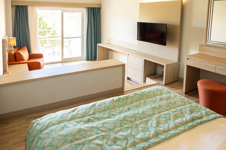 Room 26 of 225