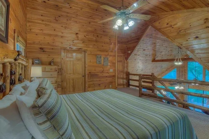 Room 2 of 17