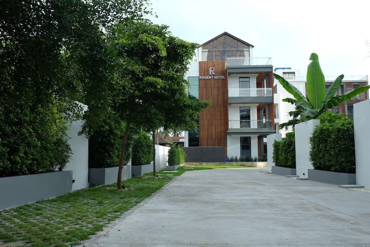 Hotel Exterior 41 of 47