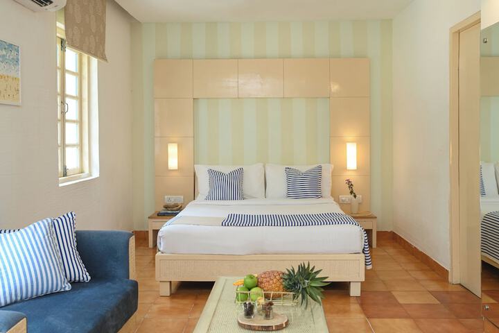 Room 8 of 60