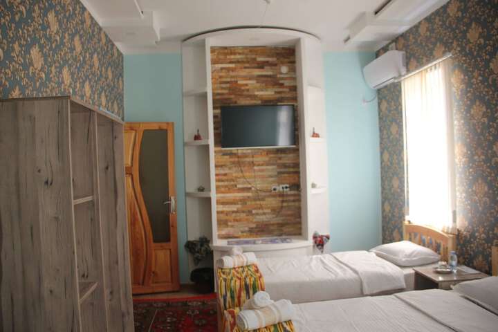 Room 12 of 13