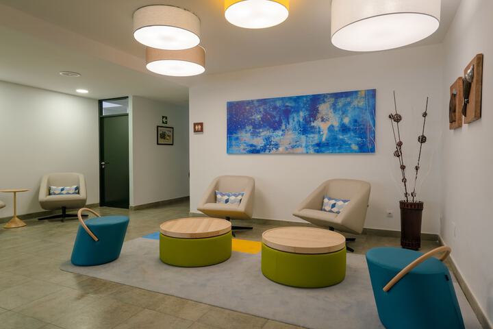 Entrance & Lobby