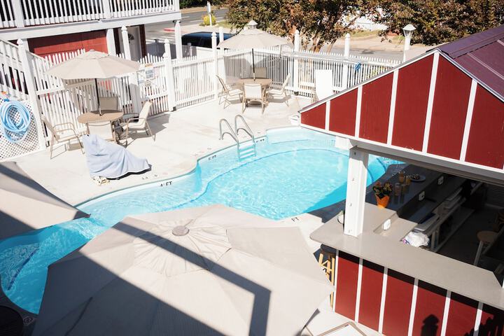 Pool 80 of 83