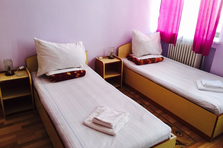 Room 10 of 39