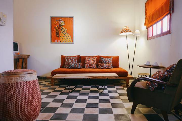 Room 80 of 158
