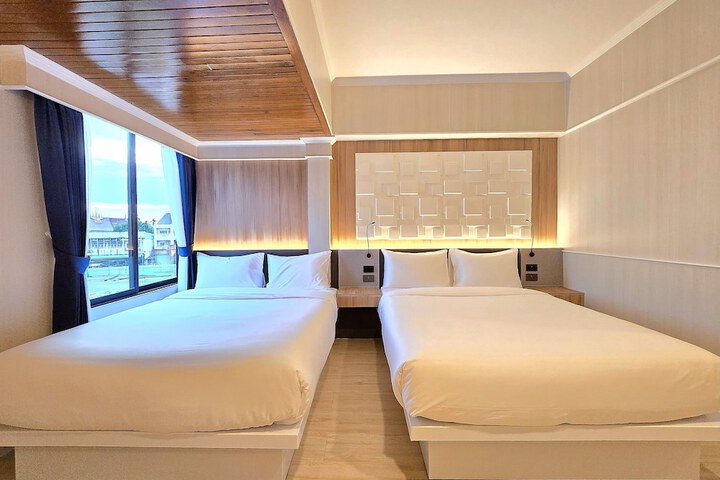 Room 10 of 86