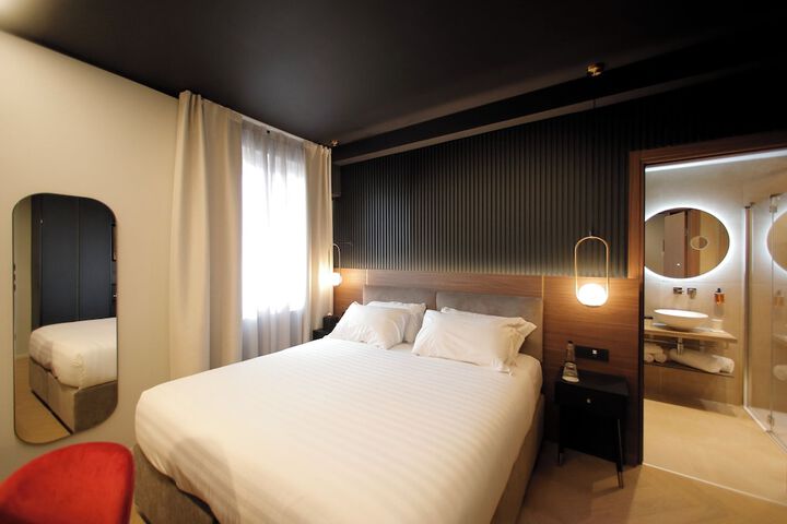 Room 28 of 57