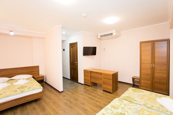 Room 12 of 51