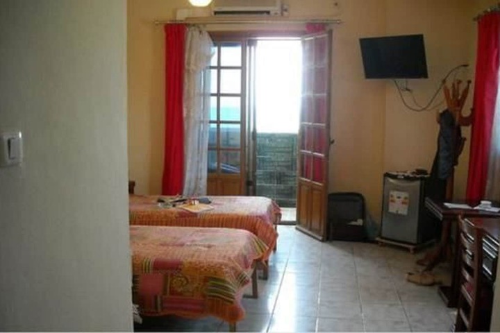 Room 8 of 37