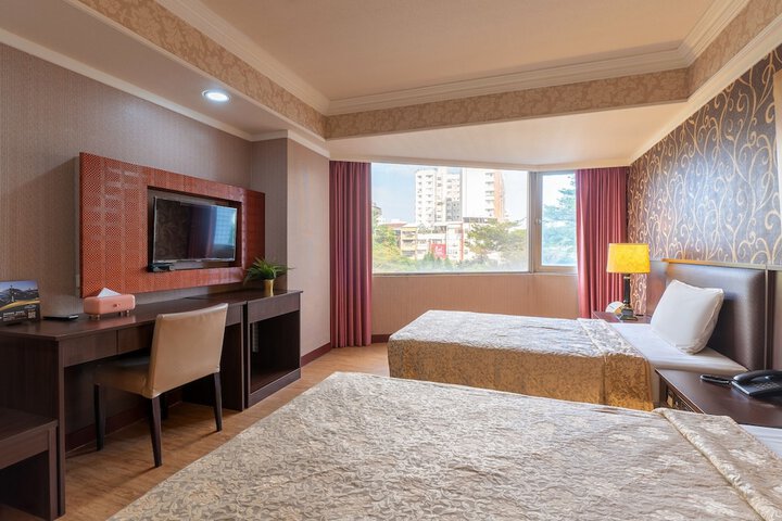 Room 8 of 39
