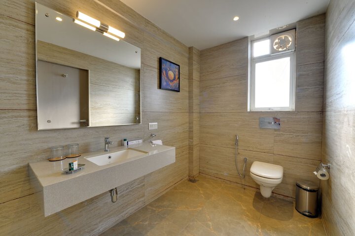 Room 15 of 27