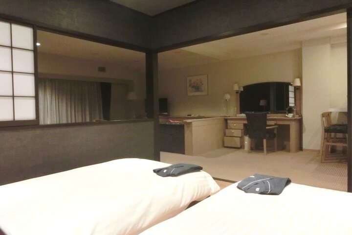 Room 19 of 66