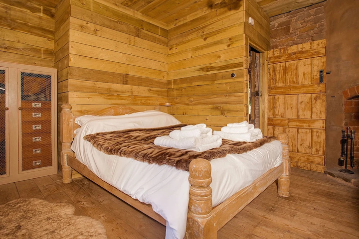 Room 3 of 24
