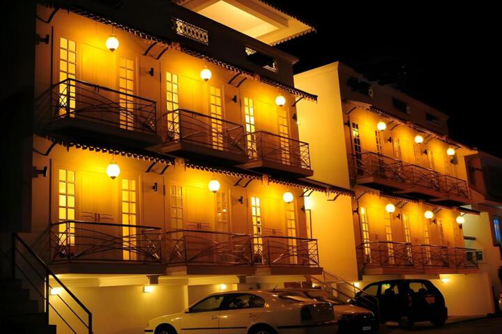 Garden Manor Hotel