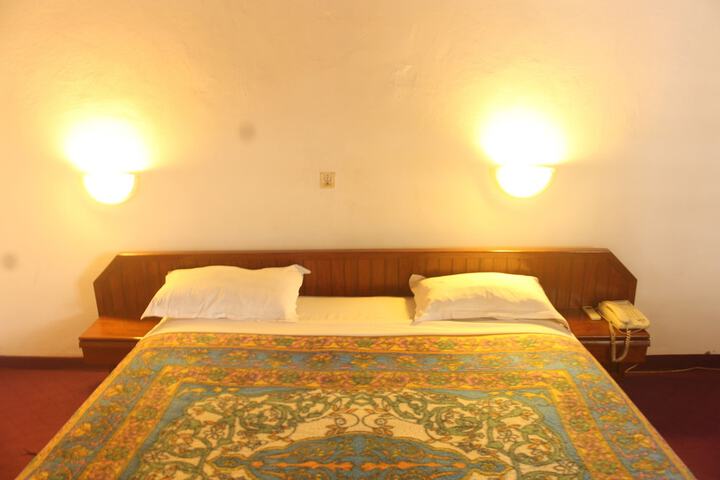 Room 9 of 31