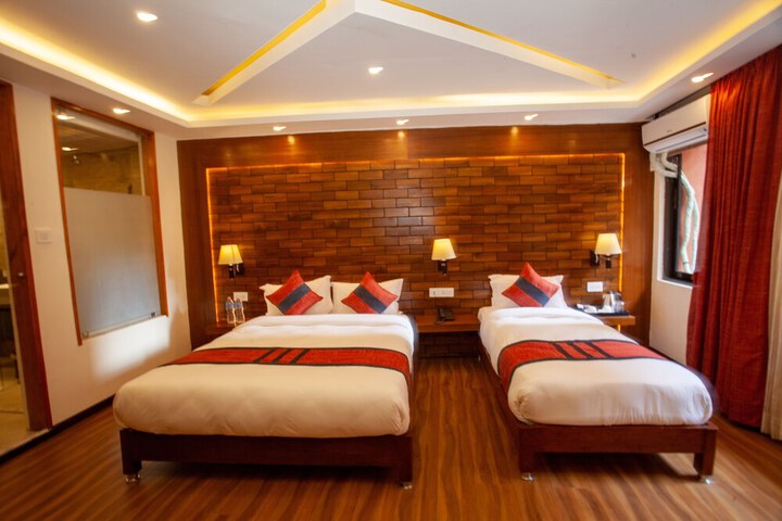 Room 105 of 339