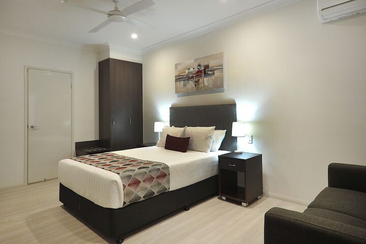 Room 7 of 38