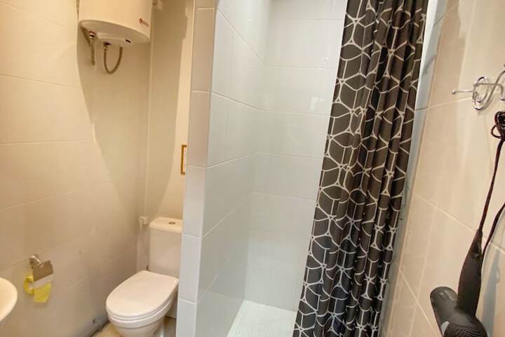 Room 15 of 19