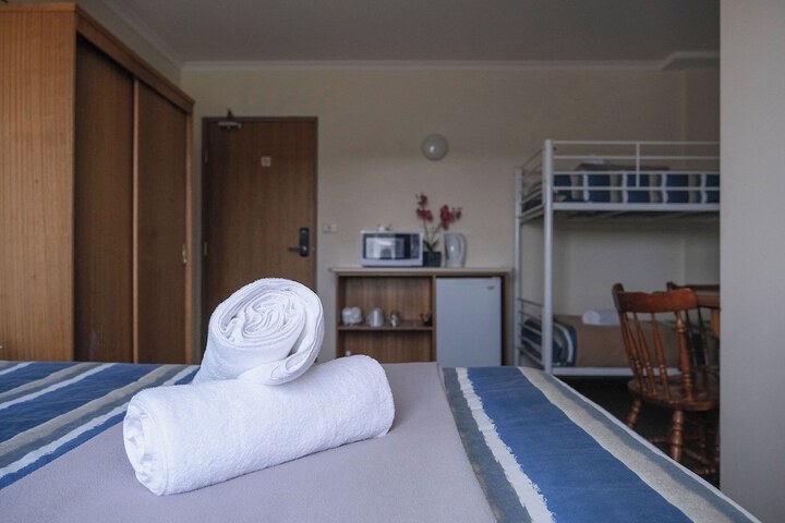 Room 32 of 47