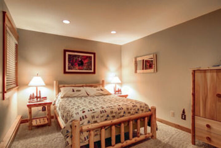 Room 6 of 24