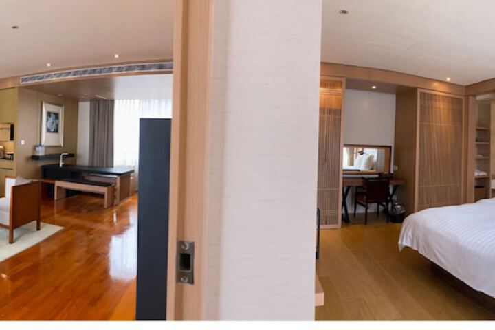 Room 25 of 62