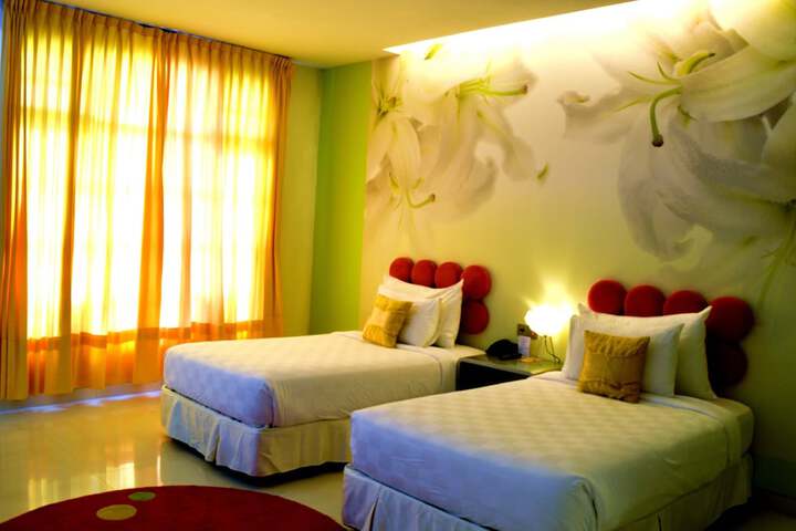 Room 3 of 18