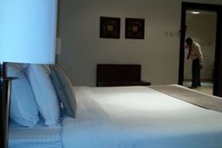 Room 31 of 33