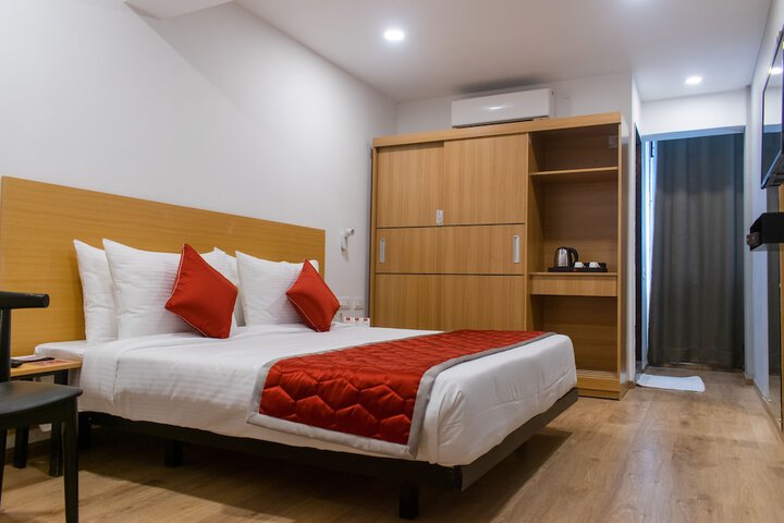 Room 6 of 20