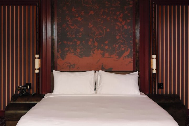 Room 4 of 34
