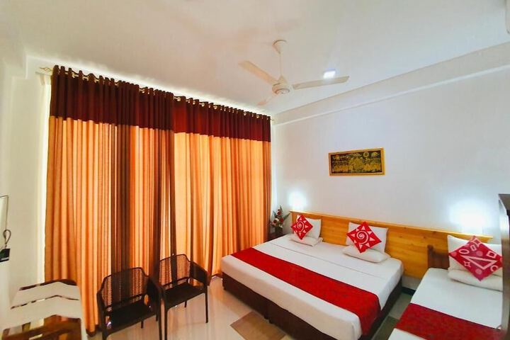Room 5 of 16