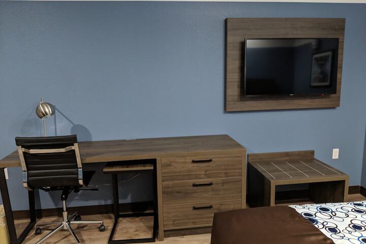 Room 9 of 28