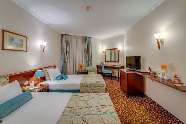 Room 26 of 107