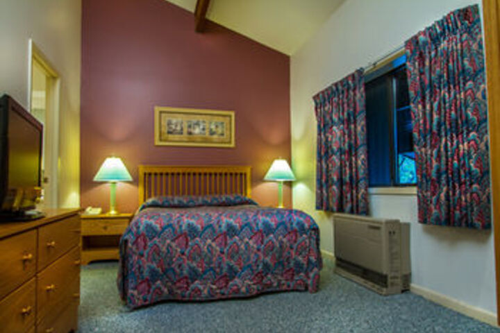 Room 11 of 23